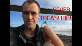 Metal Detecting UK, AWESOME Treasure Found Under The Bridge